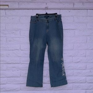Y2K Avenue Jeans Floral Embroidered Low Rise Flare Jeans